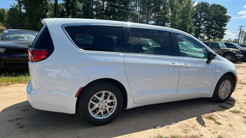 New 2026 Chrysler Voyager LX image 8