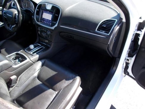 Used 2022 Chrysler 300 Touring L w/ Popular Equipment Group image 21