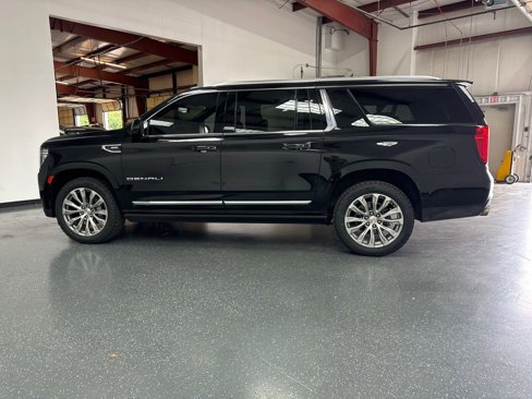 Used 2022 GMC Yukon XL Denali image 7
