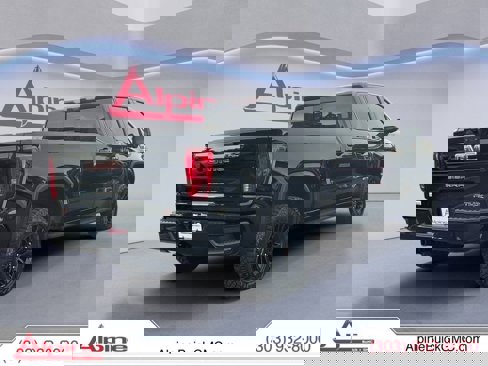 Used 2023 GMC Sierra 1500 AT4X image 25