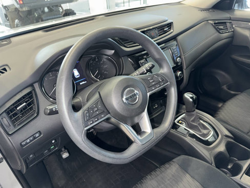Used 2018 Nissan Rogue S image 24