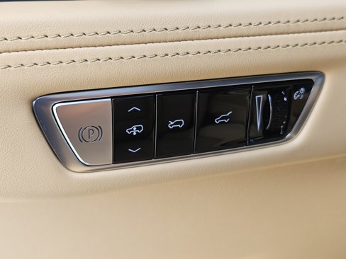 New 2026 Cadillac Escalade IQL Sport 2 w/ LPO, ONYX Package image 24