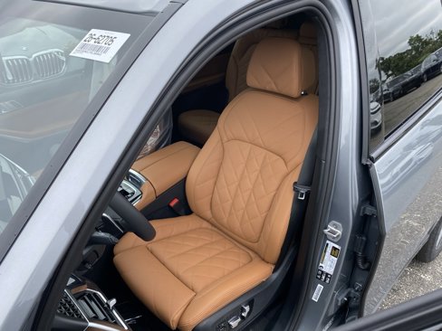 New 2026 BMW X7 xDrive40i w/ Executive Package image 11