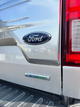 Used 2019 Ford F150 Platinum w/ Equipment Group 701A Luxury image 16