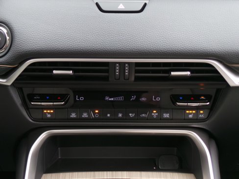 New 2025 MAZDA CX-70 Plug-In Hybrid w/ Premium Pkg image 24