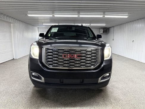 Used 2019 GMC Yukon XL Denali image 2
