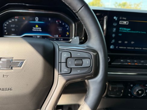 Used 2025 Chevrolet Silverado 1500 ZR2 w/ Technology Package image 29