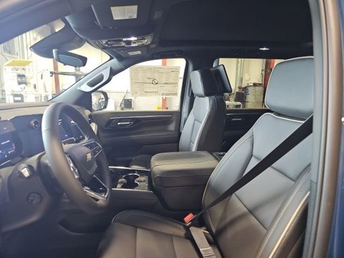 New 2026 Chevrolet Suburban Premier image 21