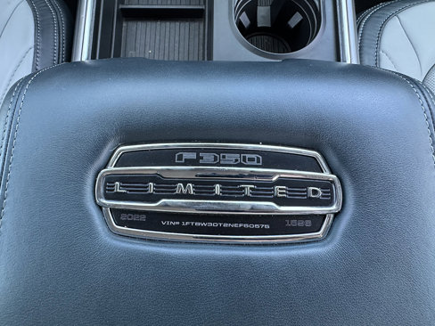 Used 2022 Ford F350 Limited image 19