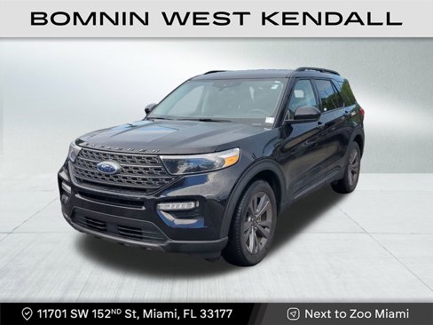 Used 2022 Ford Explorer XLT w/ Equipment Group 202A image 3