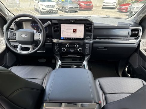 New 2025 Ford F450 Lariat image 14