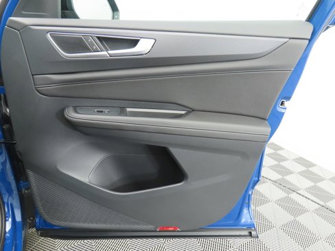 New 2026 Volkswagen Atlas Cross Sport SEL R-Line image 25