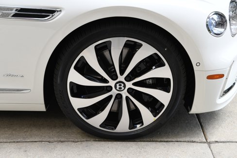 New 2026 Bentley Flying Spur Azure image 27