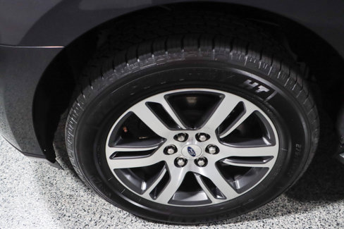 Used 2023 Ford Expedition Limited image 11
