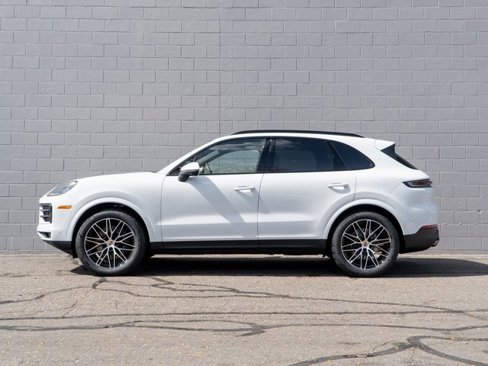 New 2026 Porsche Cayenne image 2