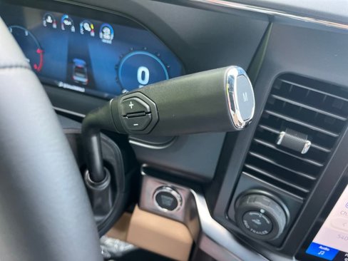 New 2025 Ford F350 Lariat w/ Lariat Ultimate Package image 15