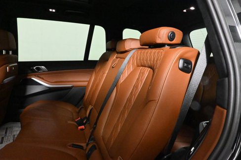 New 2026 BMW X7 M60i image 34