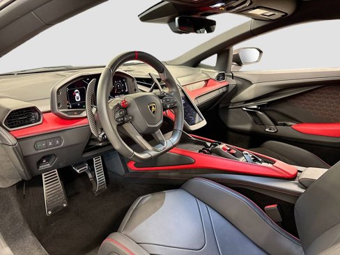 Used 2024 Lamborghini Revuelto image 29