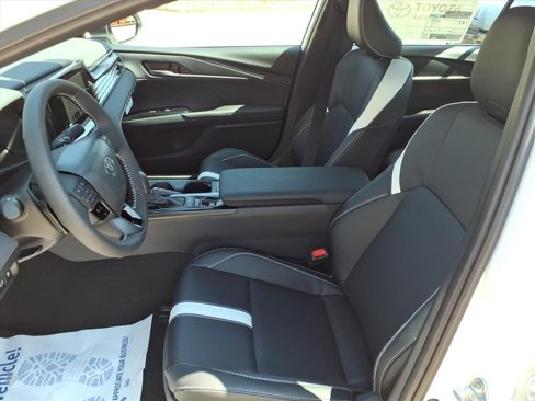 New 2025 Toyota Camry SE image 12