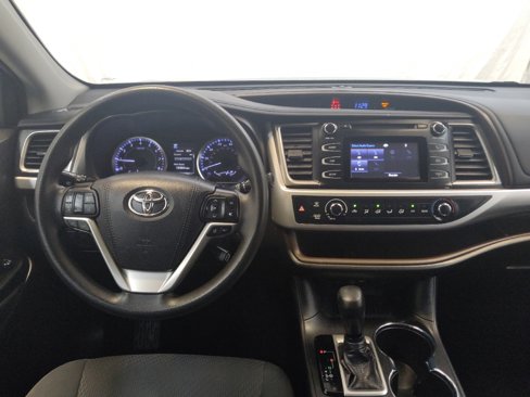 Used 2019 Toyota Highlander LE image 22
