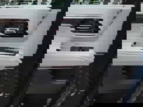 New 2025 Chevrolet Tahoe Premier image 12