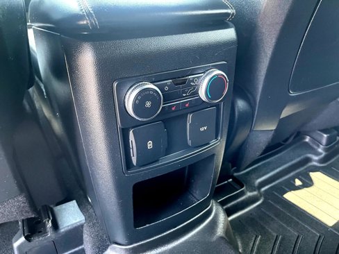 Used 2020 Ford Explorer XLT w/ Equipment Group 202A image 11