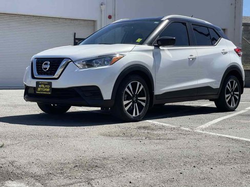 Used 2018 Nissan Kicks SV image 8