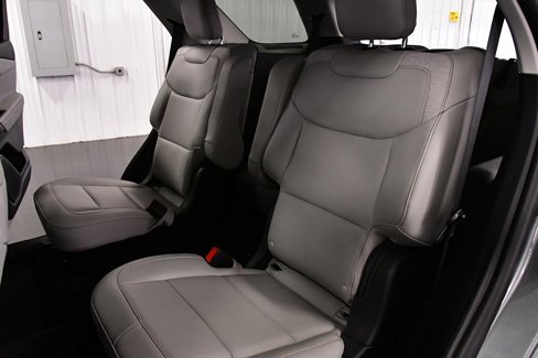 Used 2025 Ford Explorer Active w/ Active Comfort Package image 30