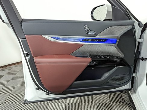New 2026 BMW 740i xDrive image 10