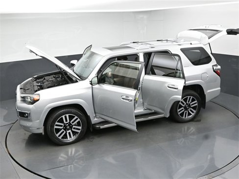 Used 2024 Toyota 4Runner Limited image 40