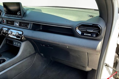 Used 2025 Honda Pilot Sport image 19