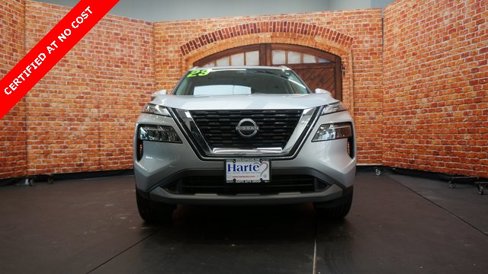 Used 2023 Nissan Rogue SV w/ SV Premium B Package image 2