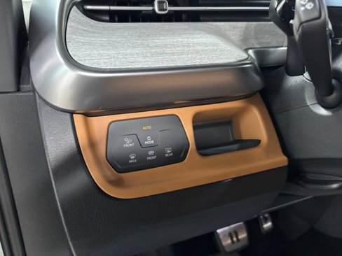 New 2025 Volkswagen ID. Buzz Pro S Plus image 23