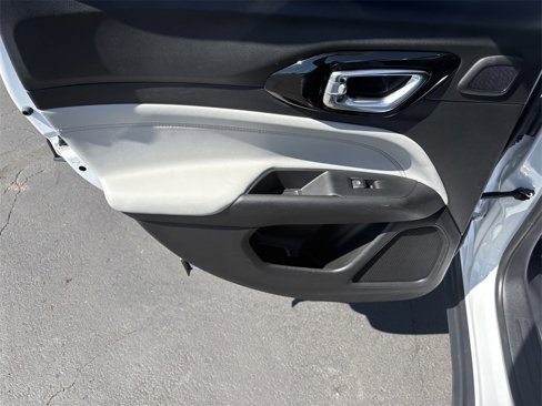 Certified 2022 Jeep Compass Limited w/ Sun and Sound Group image 30