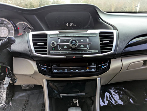 Used 2017 Honda Accord LX image 24