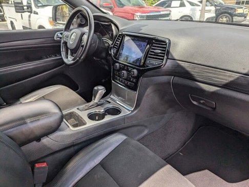 Used 2019 Jeep Grand Cherokee Altitude image 34