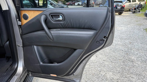 Used 2014 INFINITI QX80 4WD image 14