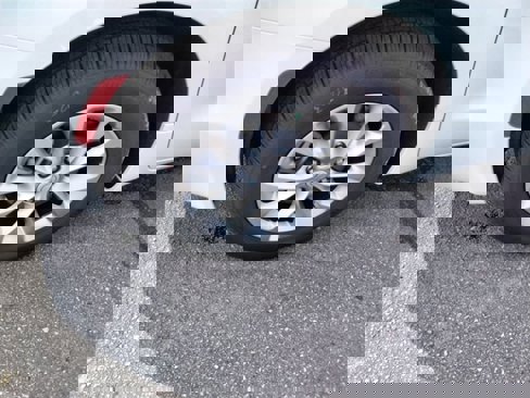 New 2026 Chrysler Pacifica Select image 18