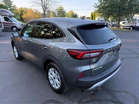 Certified 2025 Ford Escape Active w/ Cold Weather Package image 3