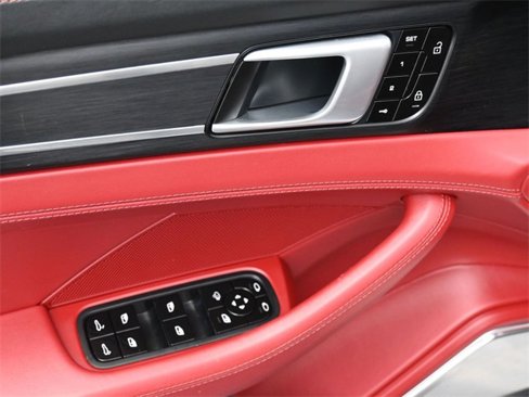 Certified 2021 Porsche Panamera GTS image 8