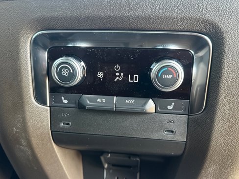New 2025 GMC Yukon Elevation image 21