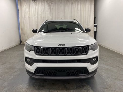 New 2026 Jeep Compass Latitude image 2
