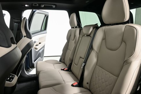 New 2026 Volvo XC90 B6 Plus w/ Protection Package Premier image 21