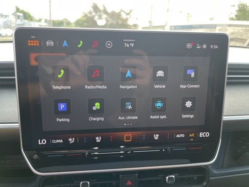 New 2025 Volkswagen ID. Buzz Pro S Plus image 30
