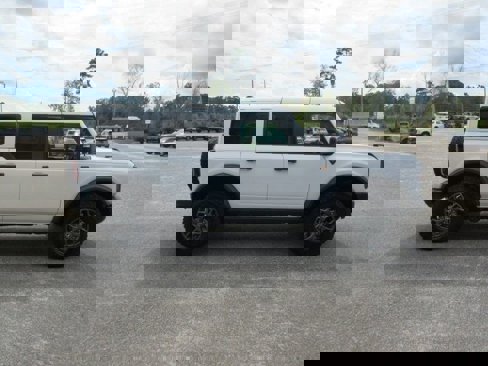 New 2025 Ford Bronco Badlands image 6