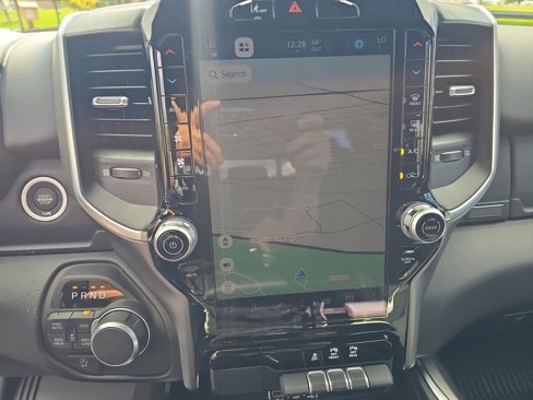 New 2026 RAM 1500 4x4 Crew Cab image 19