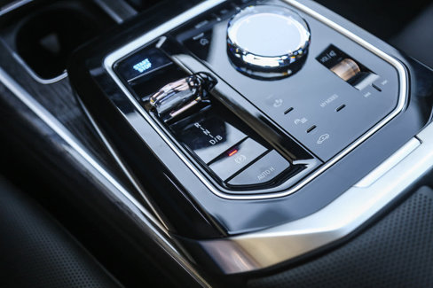 New 2026 BMW i7 xDrive60 w/ Premium Package image 16