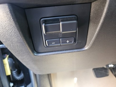 Used 2023 GMC Canyon AT4 w/ Canyon Safety Plus Package image 21