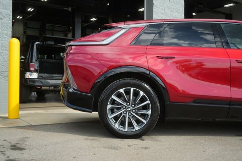 Used 2024 Cadillac Lyriq Sport image 8