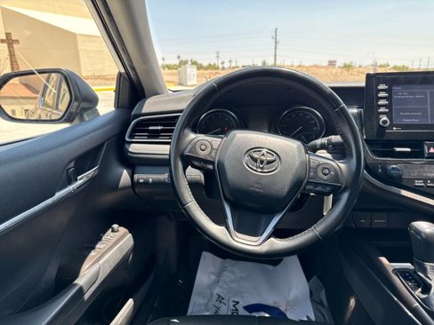 Used 2023 Toyota Camry SE image 13
